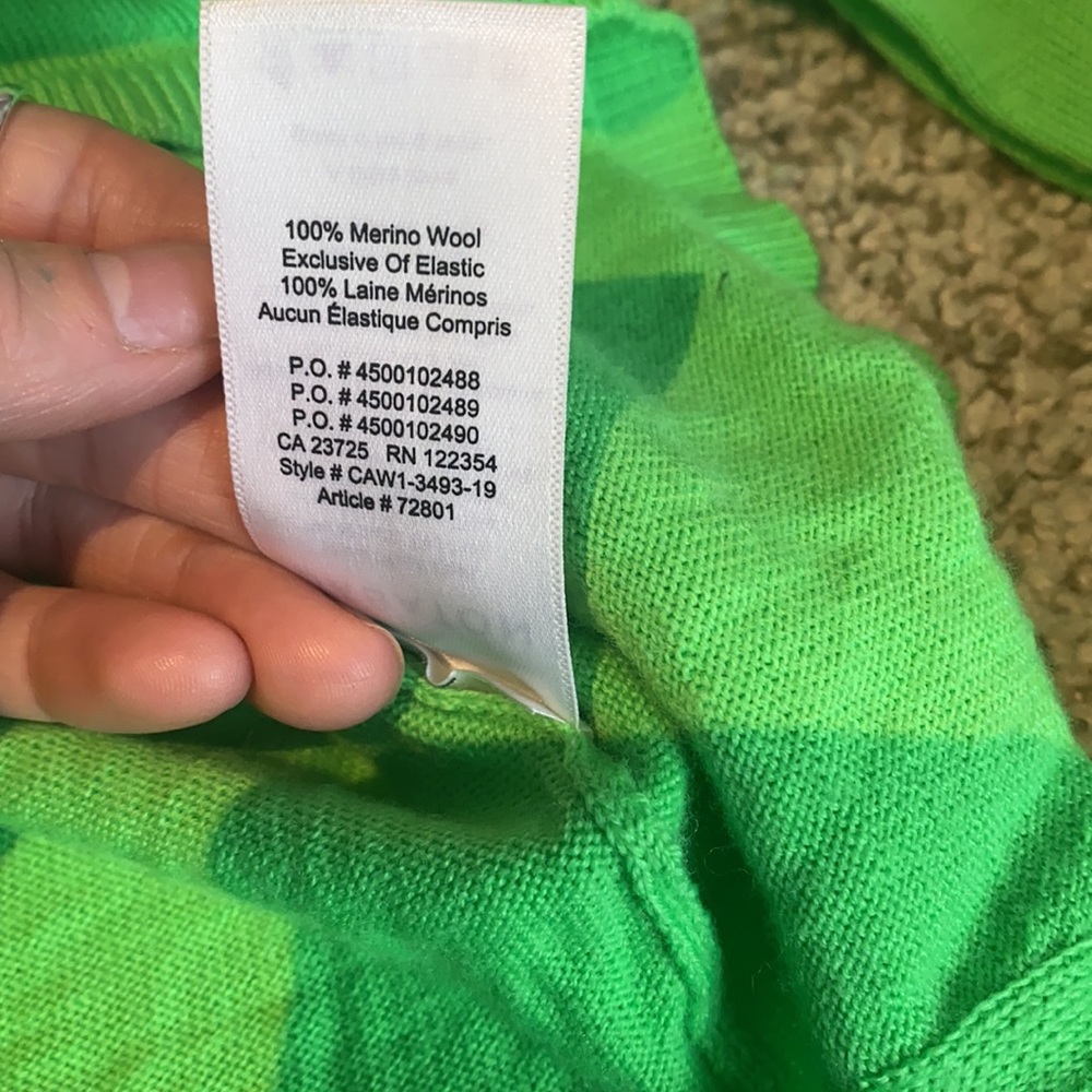 Light weight green merino wool aritzia sweater - Picture 7 of 8